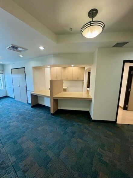 More Photos Of 2342 Professional Pky, Santa Maria Medical For Sale