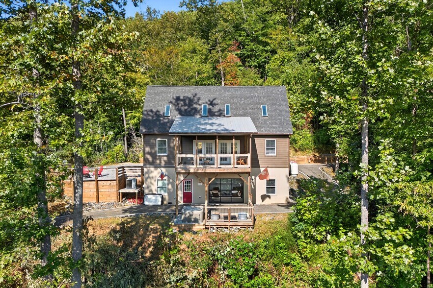 More Photos Of 8026 Buck Creek Rd, Marion Apartments For Sale