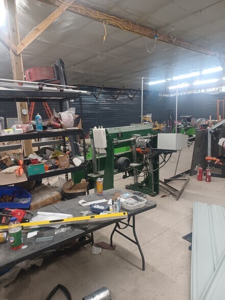 More Photos Of 9510 Seward Rd, Fairfield Warehouse For Sale