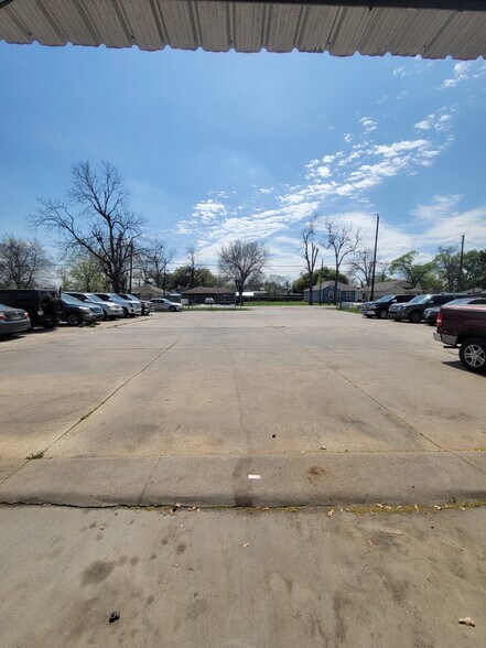 More Photos Of 4029 Melbourne St, Houston Auto Repair For Sale