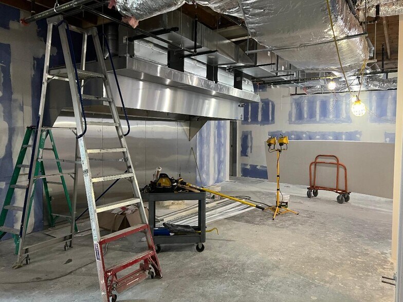 More Photos Of 125 E State St, Cherry Valley Restaurant For Lease