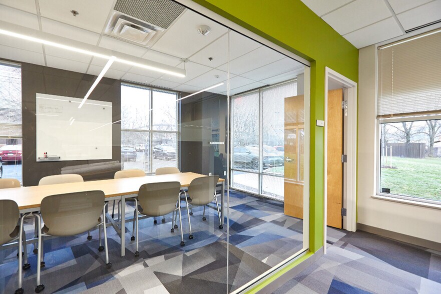 More Photos Of 800 Waterfront Dr, Pittsburgh Office For Lease