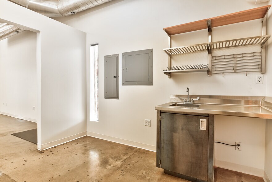 More Photos Of 2800 S Rural Rd, Tempe Loft Creative Space For Lease