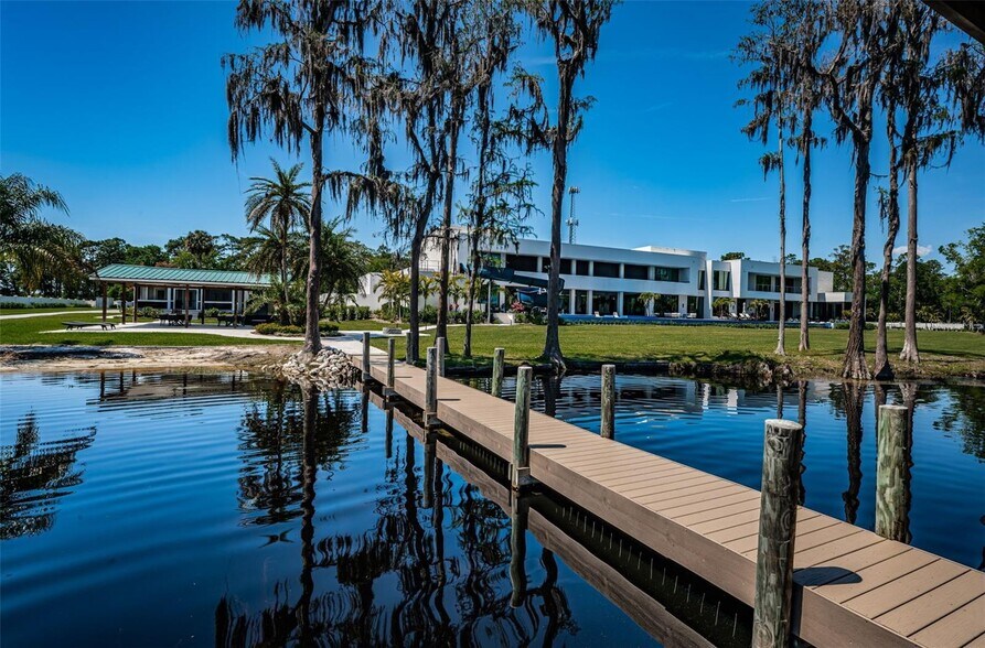 More Photos Of 18725 Jiretz Rd, Odessa Flex For Sale