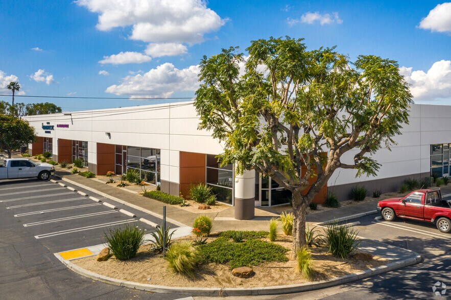 More Photos Of 600 S Grand Ave, Santa Ana Unknown For Lease