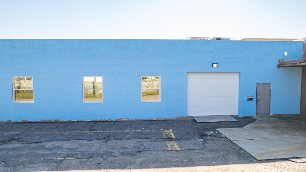 More Photos Of 129 E Admiral Taussig Blvd, Norfolk Warehouse For Sale