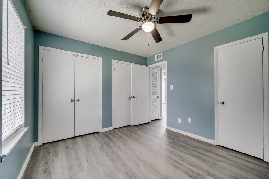 More Photos Of 1906 W Matthews Ave, Jonesboro Apartments For Sale