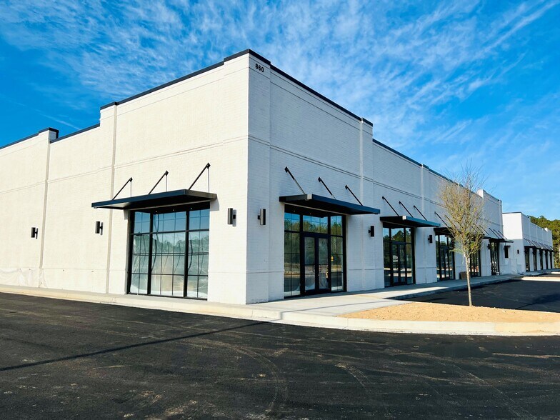 More Photos Of 860 Seven Hills Connector, Acworth Storefront For Lease