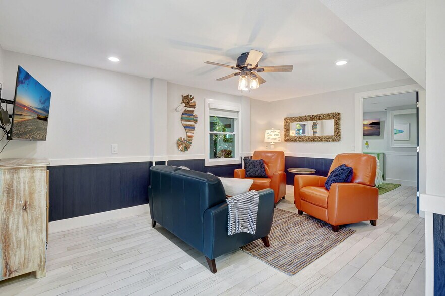 More Photos Of 193 Cocohatchee St, Naples Specialty For Sale