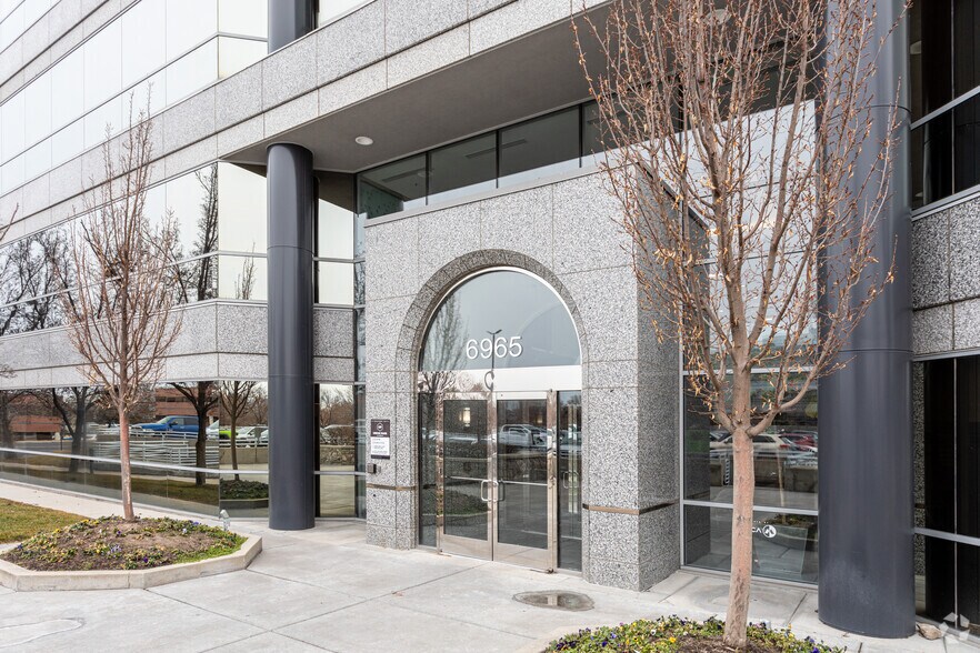 More Photos Of 6955-6965 S Union Park Ctr, Cottonwood Heights Unknown For Lease