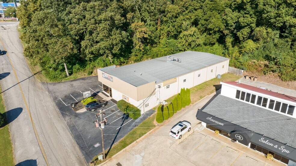 More Photos Of 1358 Plaza Dr, Gainesville Freestanding For Sale