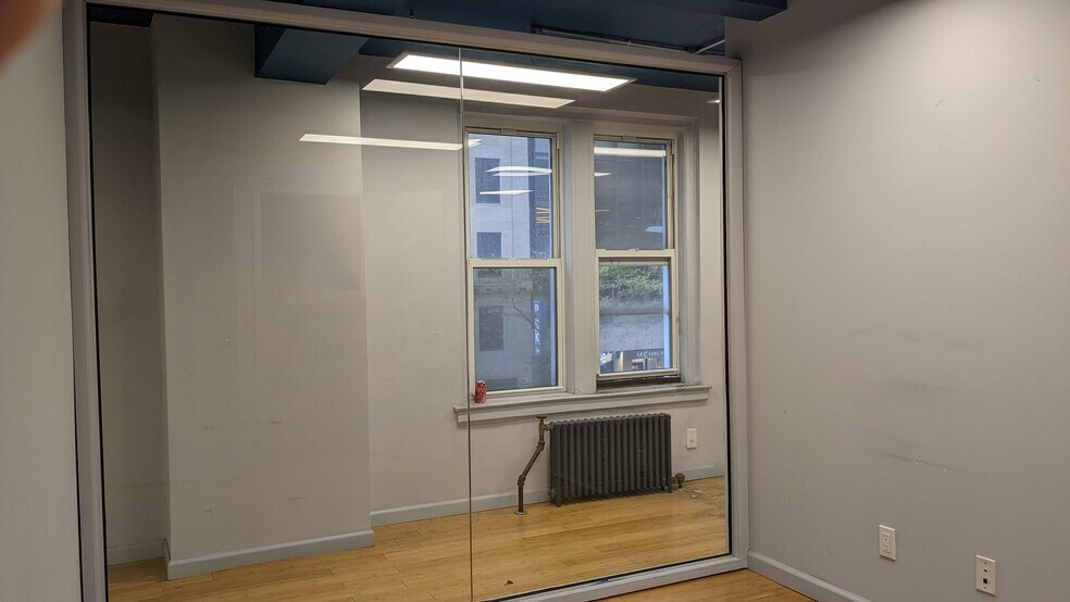 More Photos Of 305-311 W 57th St, New York Apartments For Lease