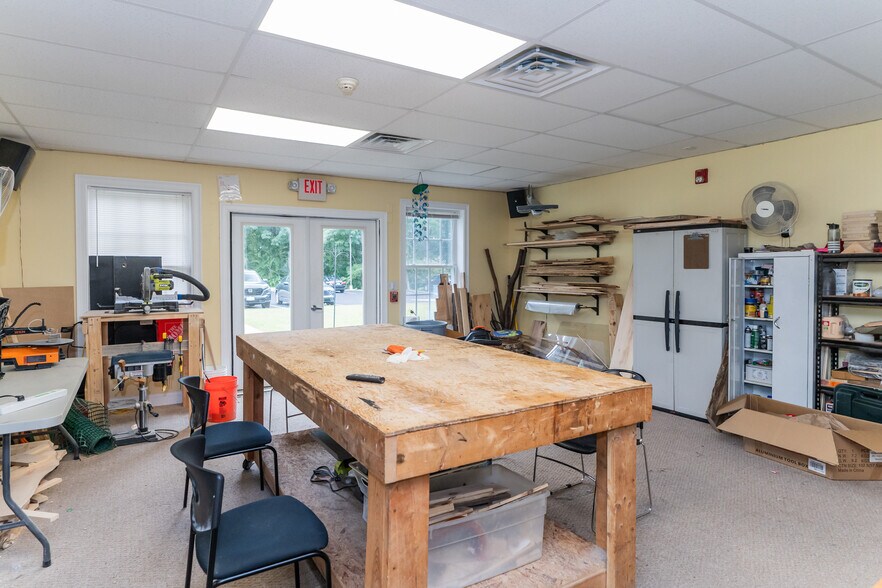 More Photos Of 442 State St, Belchertown Office Residential For Sale