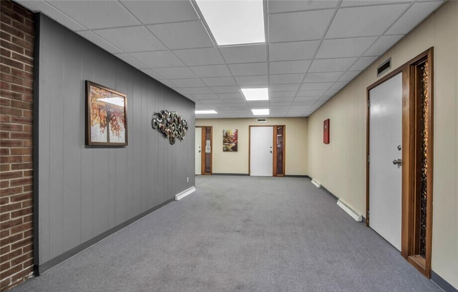 More Photos Of 350 Alberta Dr, Amherst Medical For Lease