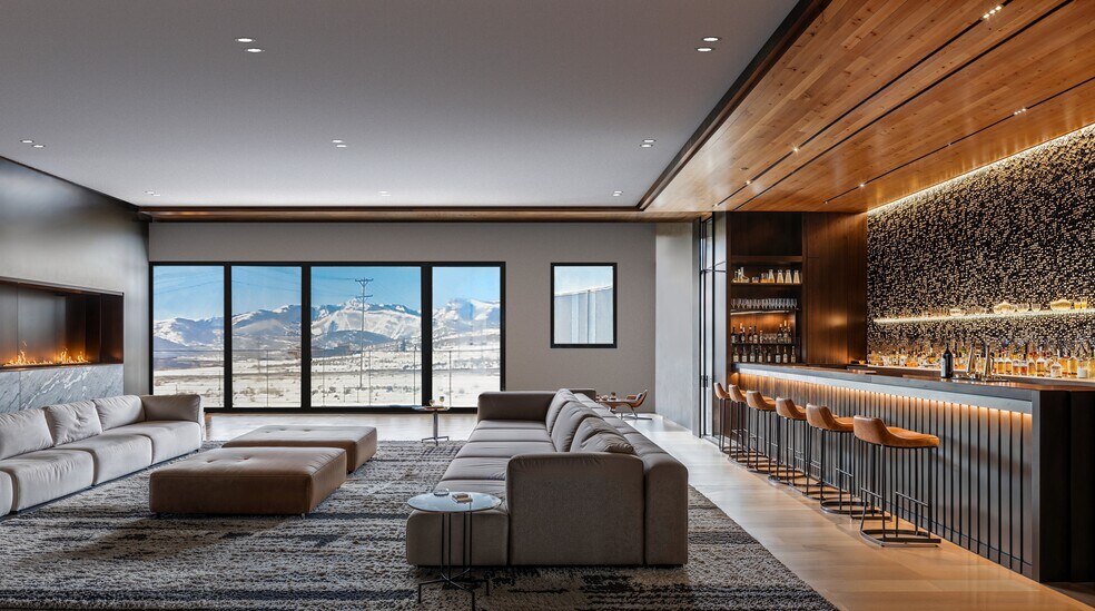 More Photos Of 4123 Forestdale Dr, Park City Showroom For Sale