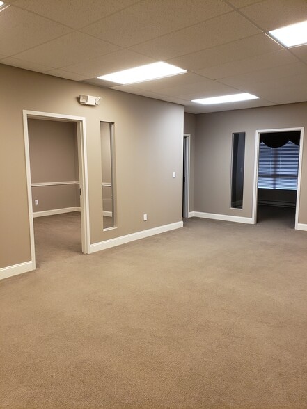 More Photos Of 31320 solon Rd, Solon Office For Sale