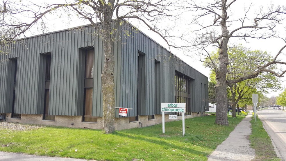 More Photos Of 1511 Portage St, Kalamazoo Medical For Sale