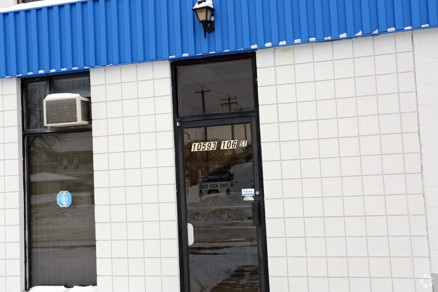 More Photos Of 10576-10593 106th St NW, Edmonton Flex For Lease