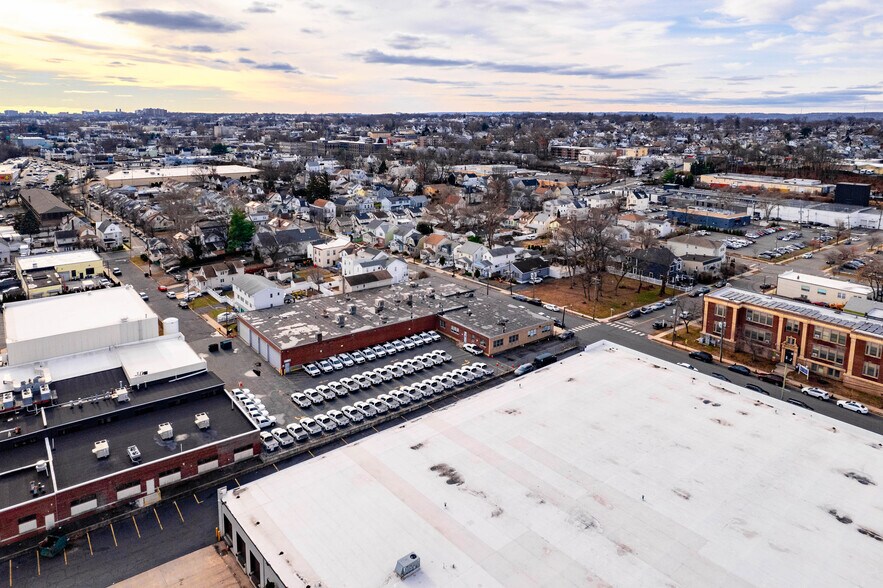 More Photos Of 288-300 Ralph St, Belleville Warehouse For Sale