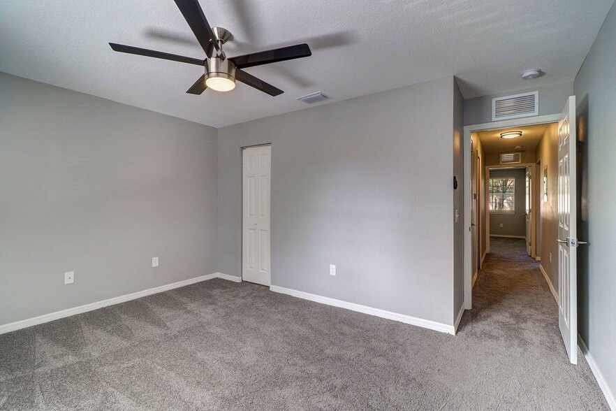 More Photos Of 7011 San Ramon Pl, Tampa Apartments For Sale