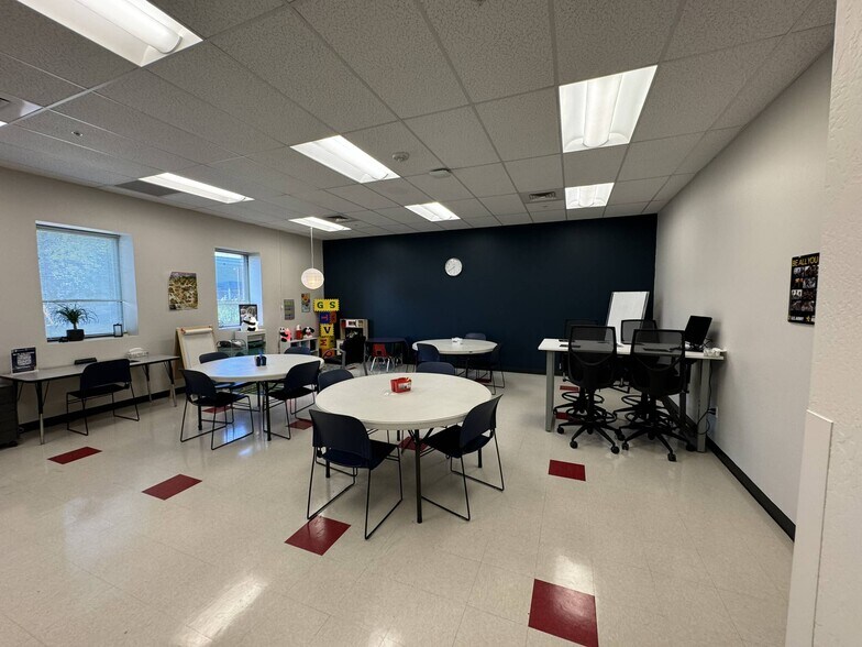 More Photos Of 2435 E Pecan Rd, Phoenix Specialty For Sale