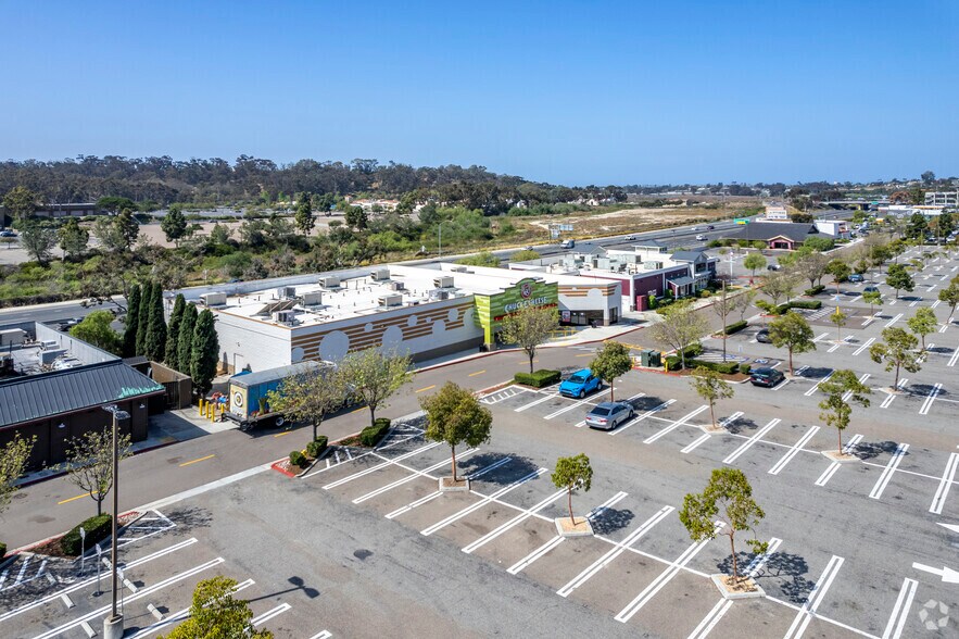 More Photos Of 2217-2739 Vista Way, Oceanside Unknown For Lease