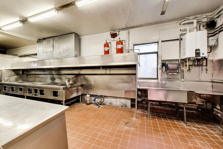 More Photos Of 217 Columbus Ave, San Francisco Restaurant For Lease