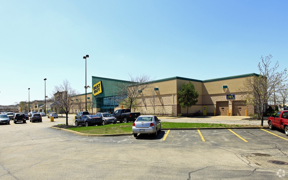 More Photos Of 7900 Plaza Blvd, Mentor General Retail For Lease