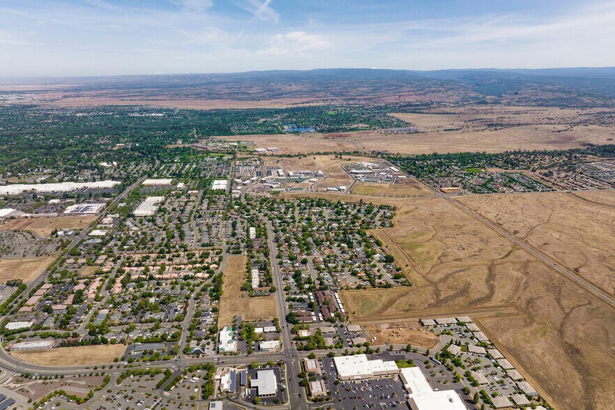 More Photos Of 400 E Park Ave, Chico Office For Sale