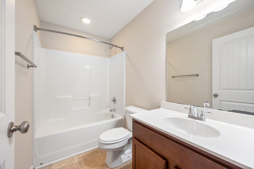 More Photos Of 301 Rotunda St, Lynchburg Apartments For Sale