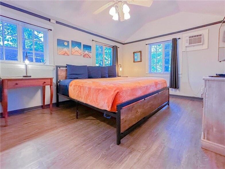 More Photos Of , Eureka Springs Unknown For Sale