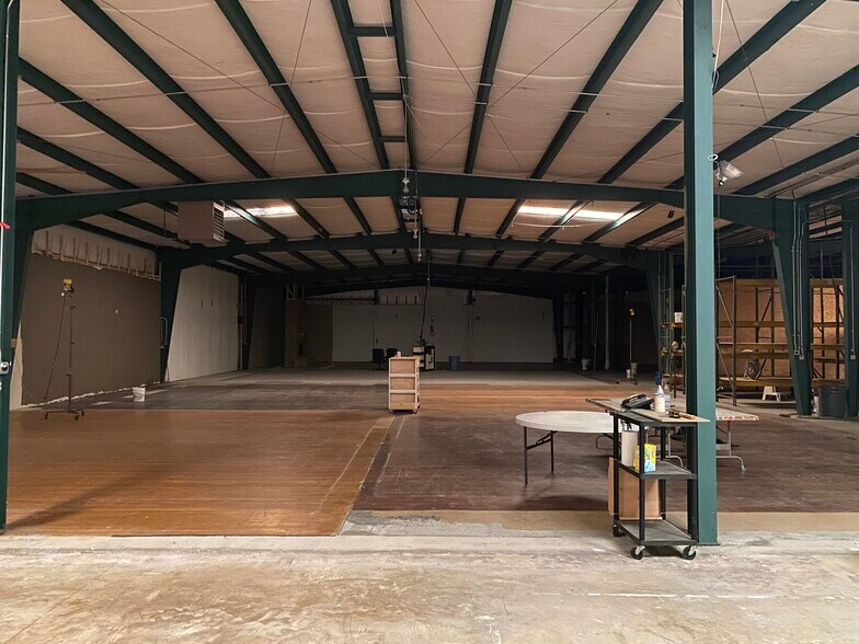 More Photos Of 4189 Chesterville Rd, Tupelo Warehouse For Lease