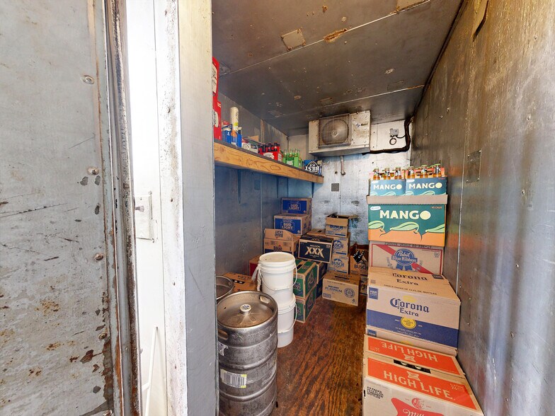 More Photos Of 103 Main St W, Girard General Retail For Sale