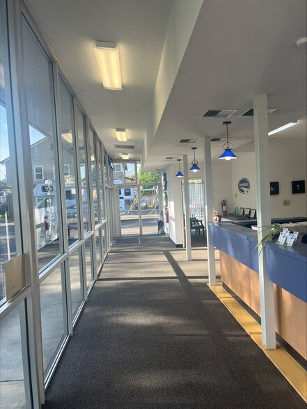 More Photos Of 620 W 6th Ave, Eugene Fast Food For Sale