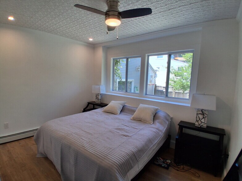 More Photos Of 117 Water St, Stonington Apartments For Sale