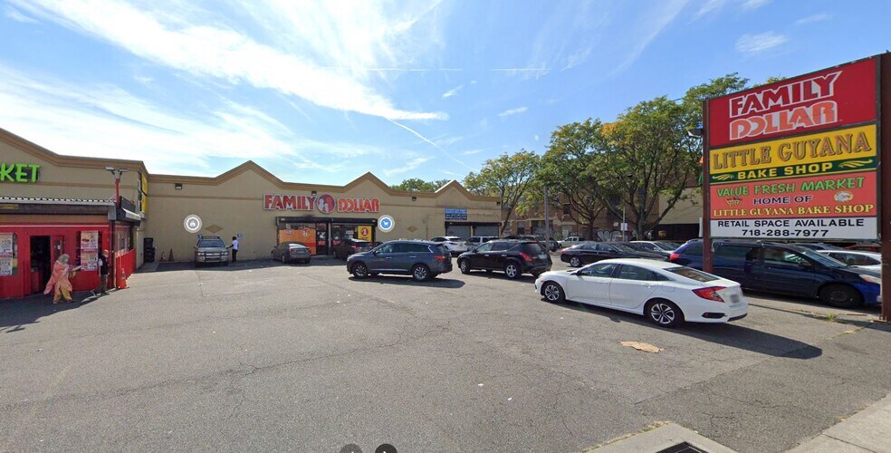 Primary Photo Of 18220 Jamaica Ave, Hollis Storefront Retail Office For Lease