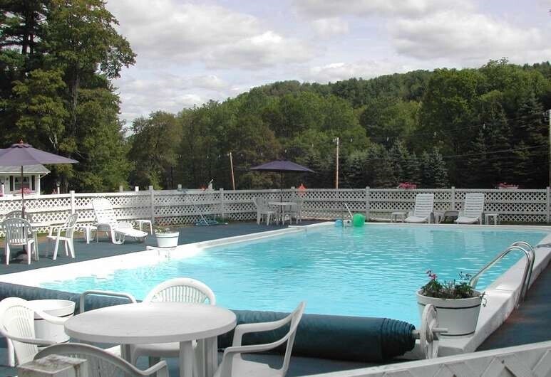 More Photos Of 910 Cold Spring Rd, Williamstown Hotel For Sale