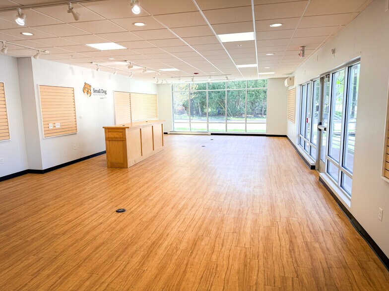 More Photos Of 316 Flynn Ave, Burlington Apartments For Lease