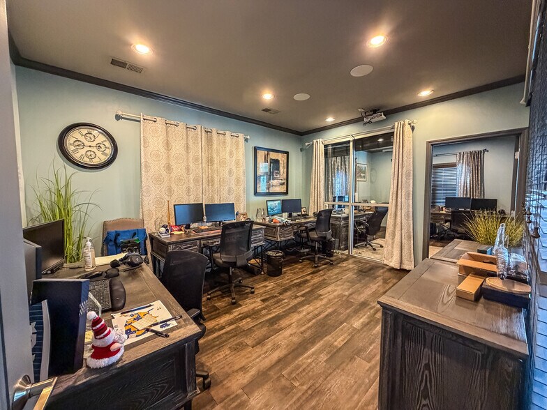 More Photos Of 1817 Eagle Dr, Woodstock Office For Sale