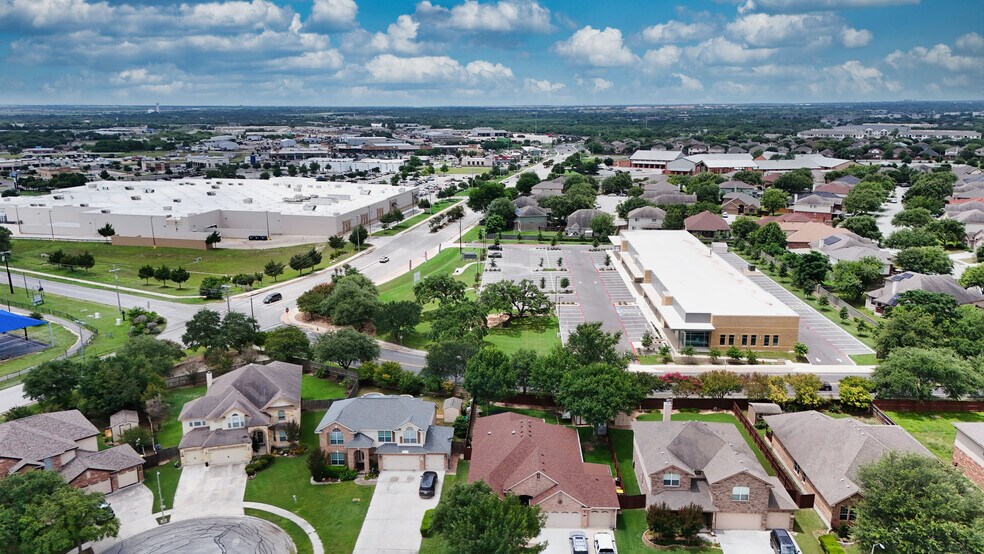 More Photos Of 18 Borgfeld Rd, Cibolo Storefront Retail Office For Lease
