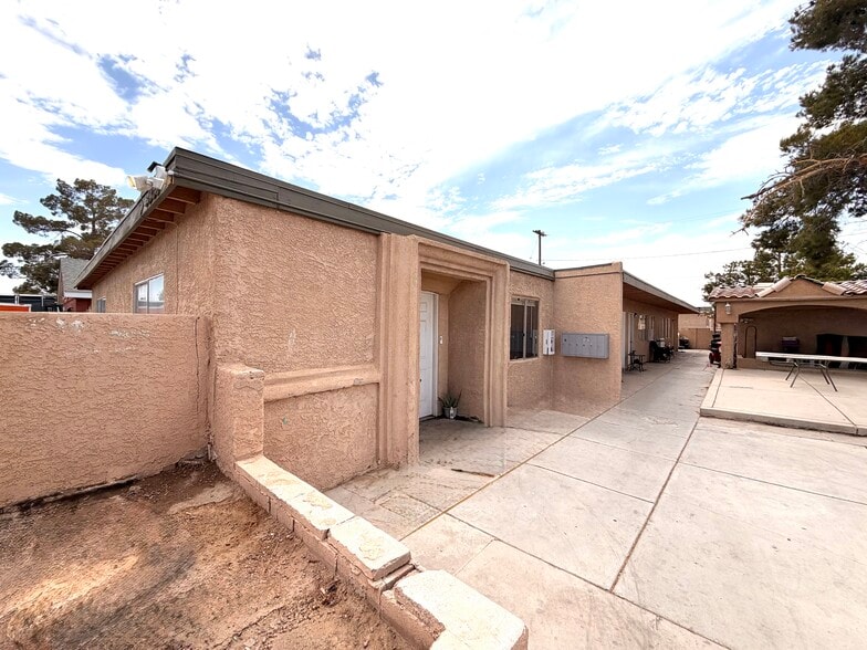 Primary Photo Of 1967 Linn Ln, Las Vegas Multifamily For Sale