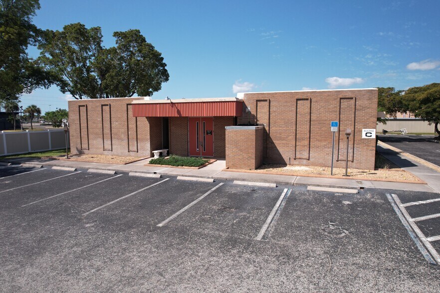 More Photos Of , Fort Myers Office For Sale