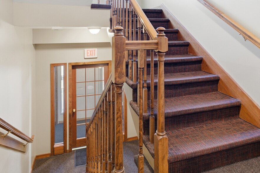 More Photos Of 352 Park Ave, Woonsocket Office For Sale