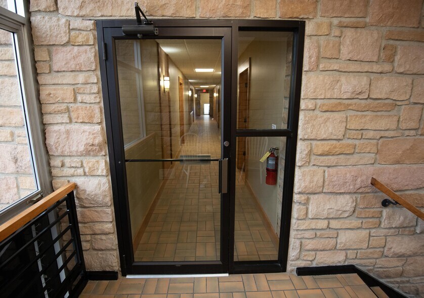 More Photos Of 1221 3rd Ave SW, Rochester Office For Lease