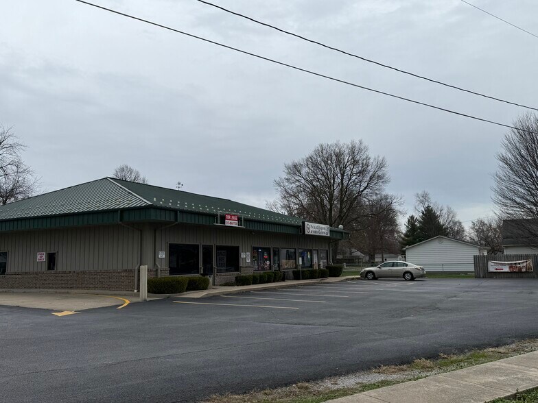 More Photos Of 304 S Obannon St, Raymond Fast Food For Lease