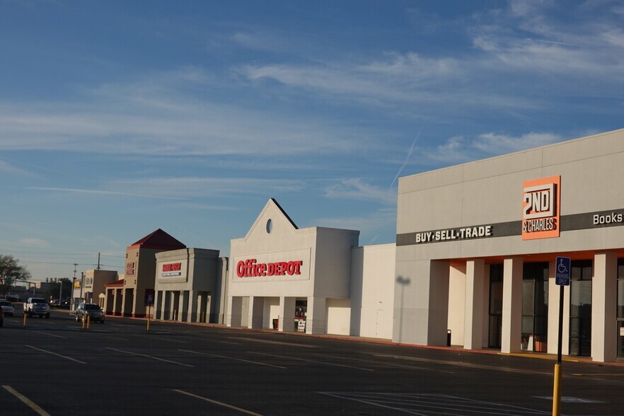 More Photos Of 2001 Airline Dr, Bossier City Unknown For Lease