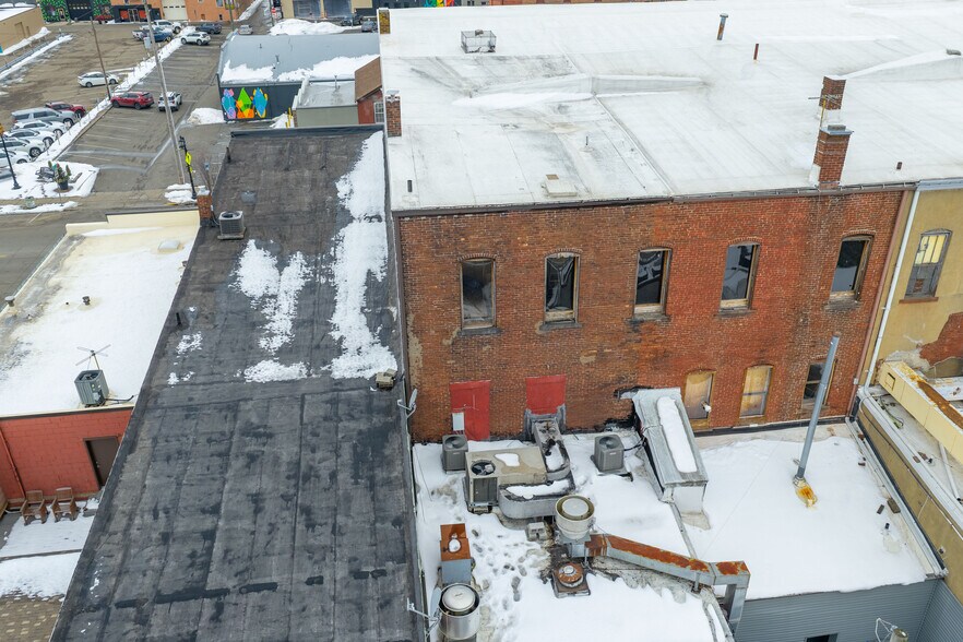 More Photos Of 127 S Broadway St, New Philadelphia Storefront Retail Office For Sale