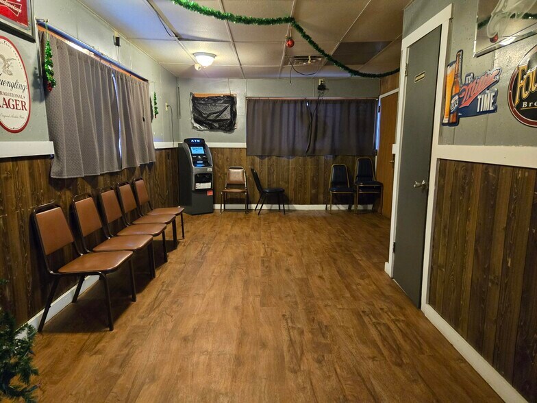 More Photos Of 1390 Broadway Rd, Milton Restaurant For Sale