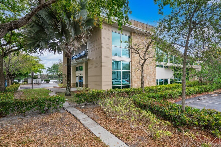 More Photos Of 1970 Sawgrass Mills Cir, Fort Lauderdale Office For Sale