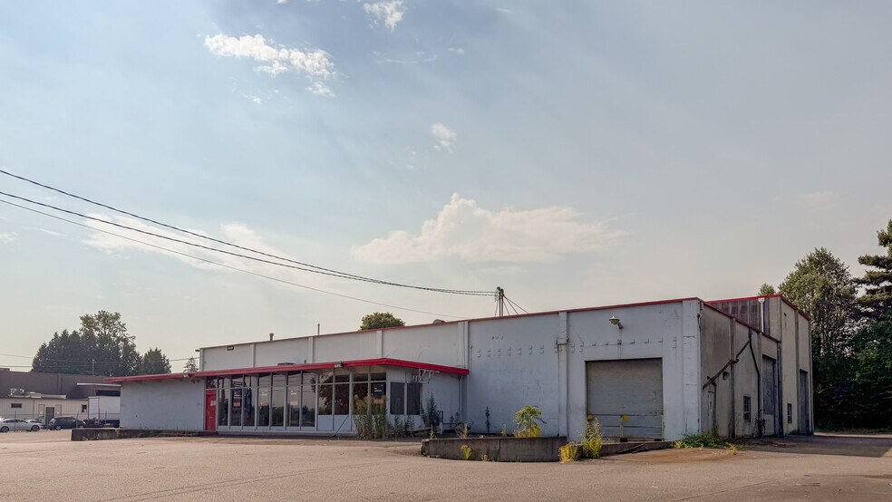 More Photos Of 5440 NE Columbia Blvd, Portland Manufacturing For Sale